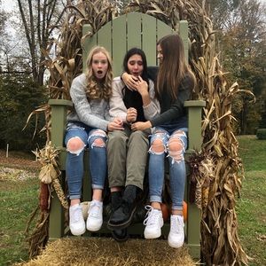 Meet your Posher, Addison